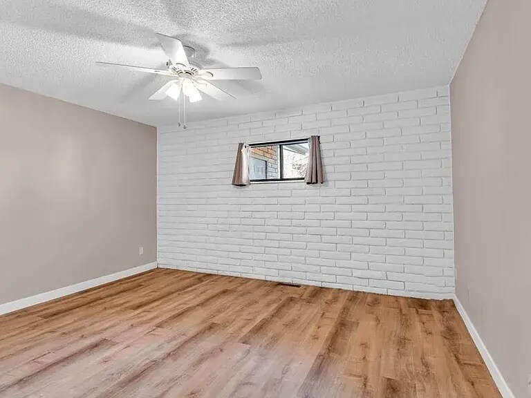 Building Photo - 610 N Orchard Ave