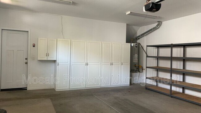 Building Photo - 2624 S Tobin
