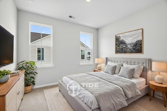 Building Photo - Private Retreat with Modern Upgrades