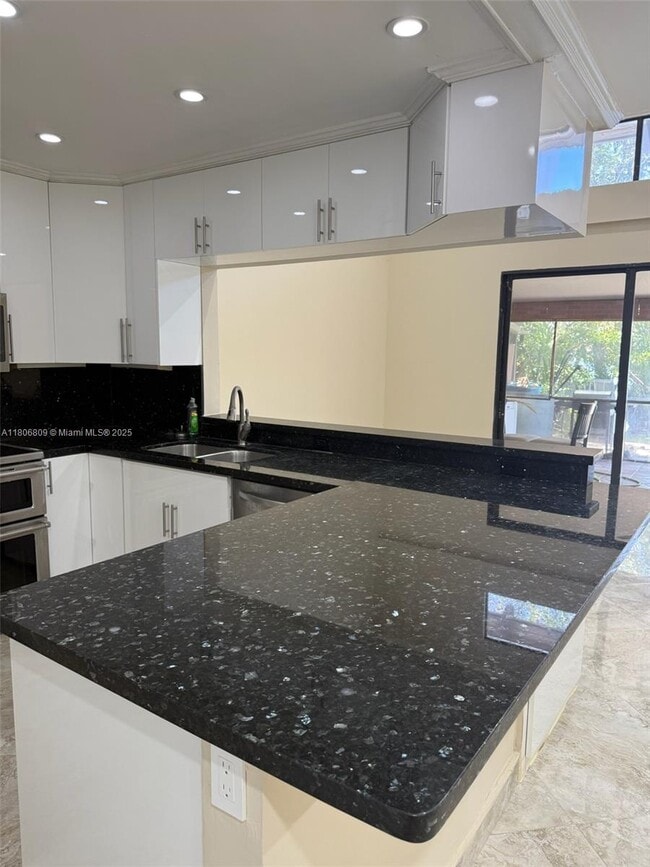 Building Photo - 2701 SW 58th Manor