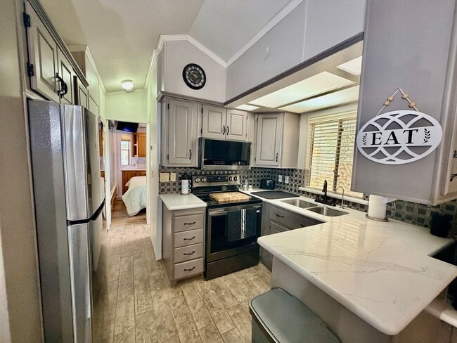 Building Photo - Remodeled Foothills Park Model with Desert Access, Mountain Views & Low-Maintenance Living