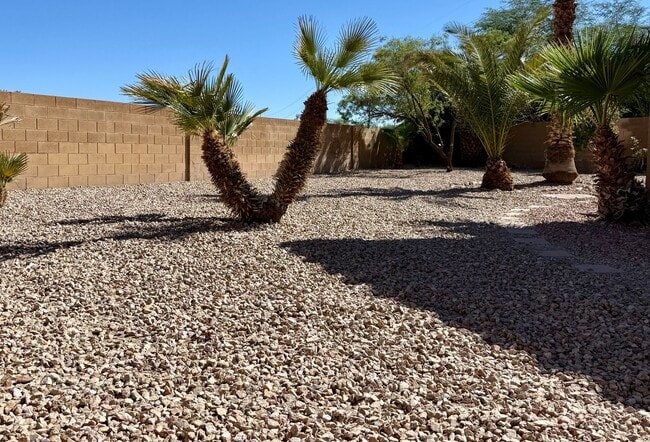 Building Photo - Fantastic 3 bed/2.5 bath in the Northwest ...