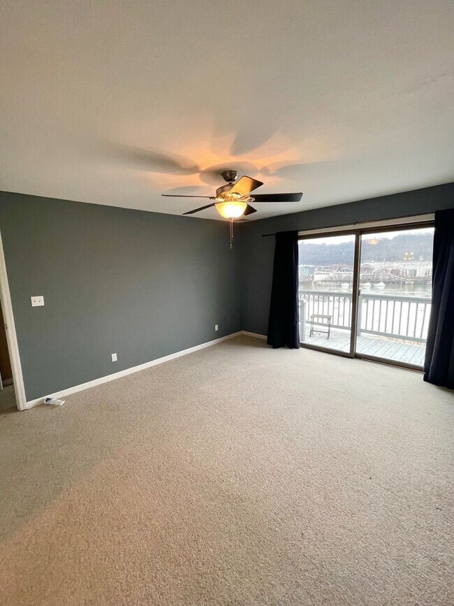 Building Photo - Awesome 3 or 4 Bedroom Single-Family Home in Troy Hill- 3 Level Deck and Central Air!