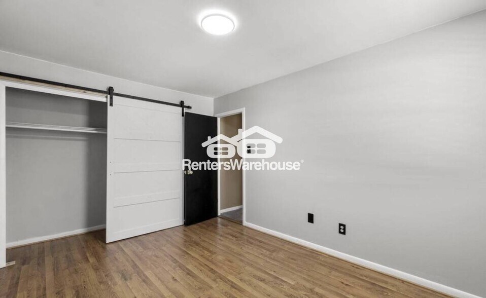 Building Photo - 241 Cedarmere Cir