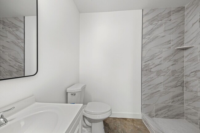 Building Photo - 2853-2855 CHOCTAW AVE