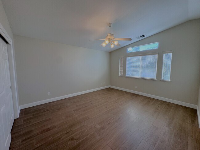 Building Photo - 4629 Stern Dr