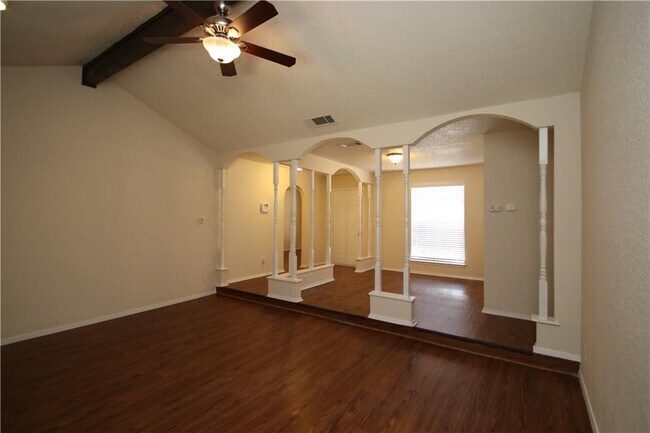 Building Photo - 7017 Crosswood Dr