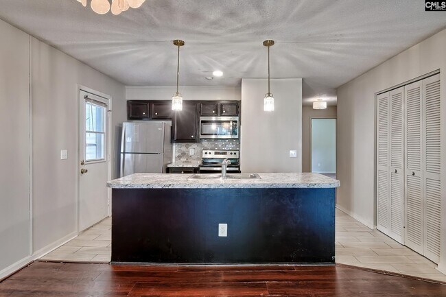 Building Photo - 45 Battery Walk Ct