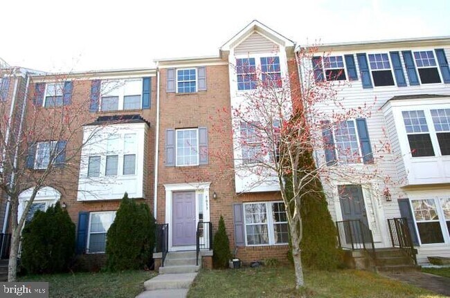 Building Photo - 5033 Kemsley Rd