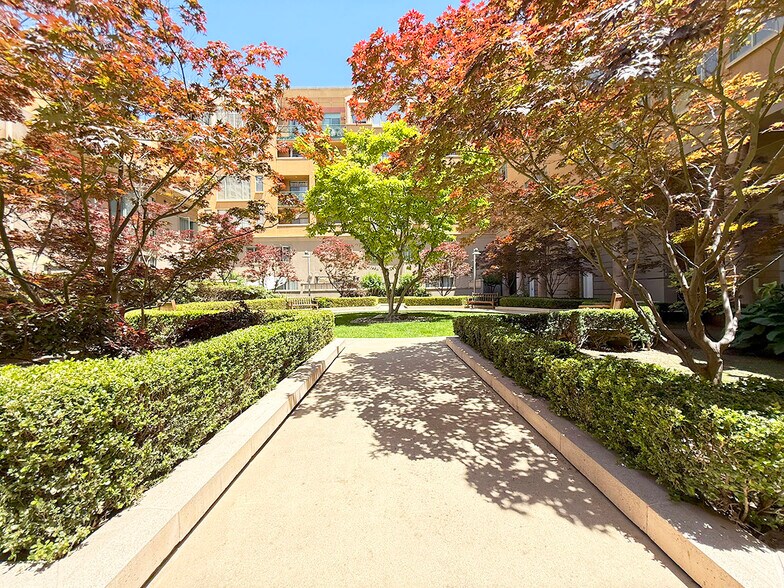 Building Photo - 144 S 3rd St