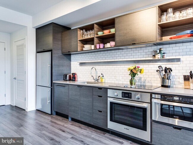 Building Photo - 2030 8th St NW