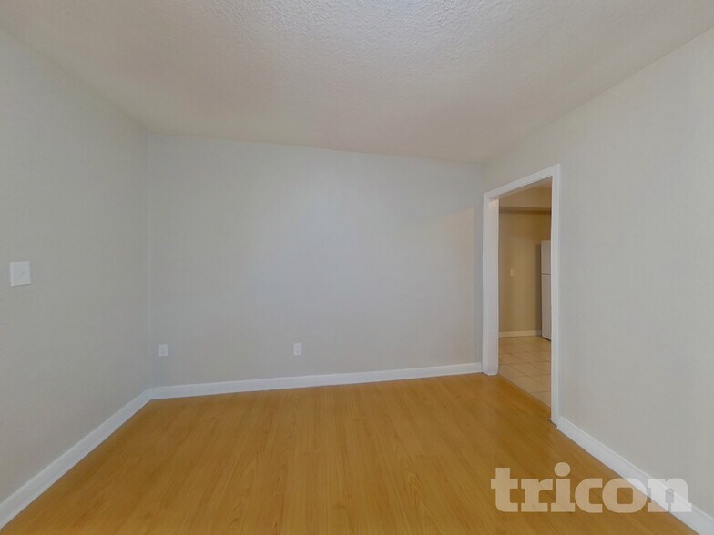 Building Photo - 612 Yelvington Ave