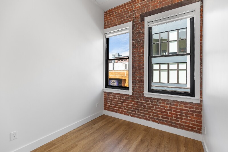 Building Photo - 101 Richmond St