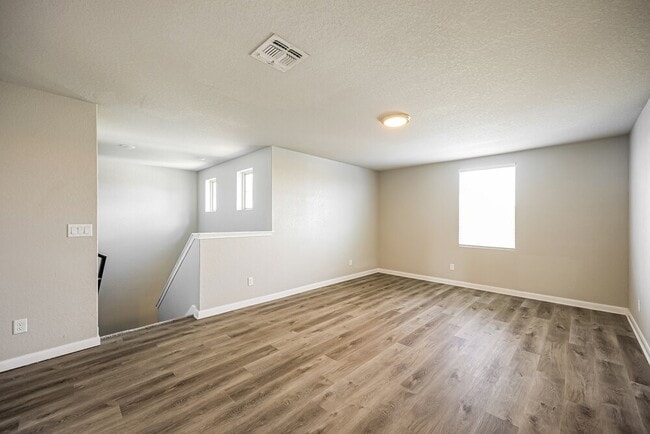 Building Photo - 15815 Spruce River Ct