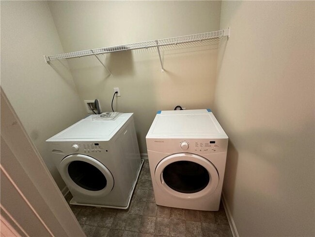 Building Photo - 376 Pernell Dr