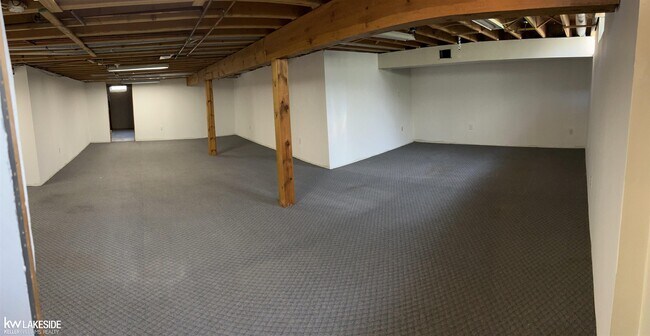 Building Photo - 52156 Antler Dr
