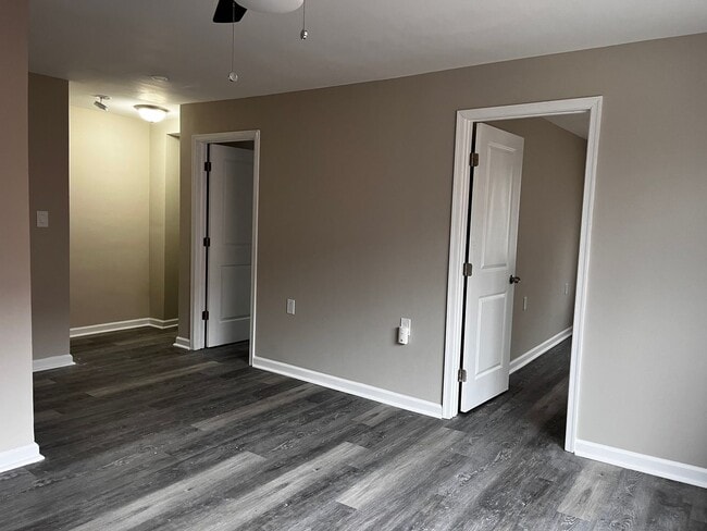 Building Photo - 2025 Move-In Special – $200 Off First Mont...