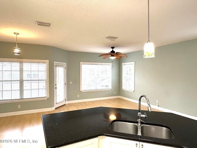 Building Photo - 1723 Forest Lake Cir W