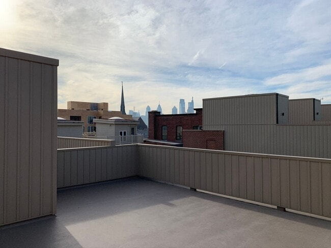 Building Photo - Stunning 3-Bed Townhome with Garage in Northern Liberties! Available mid-July!