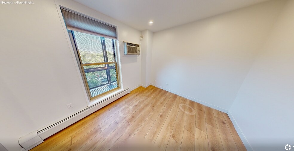 Building Photo - 63 Gordon St