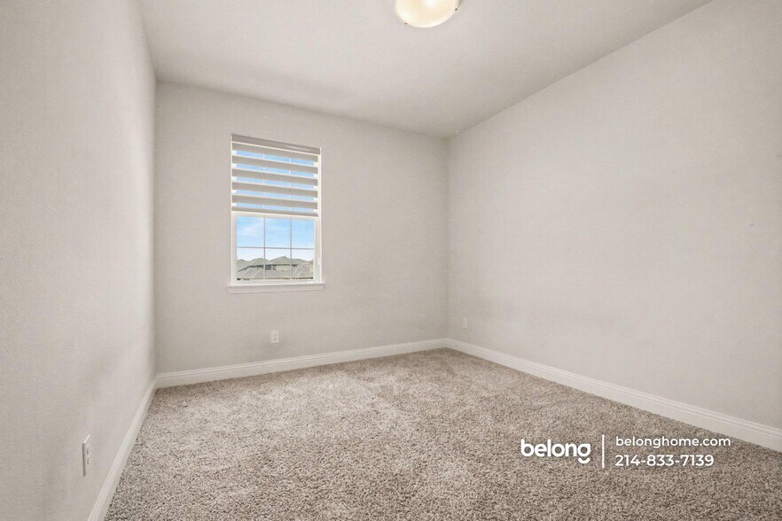 Building Photo - 905 Sicily Blvd