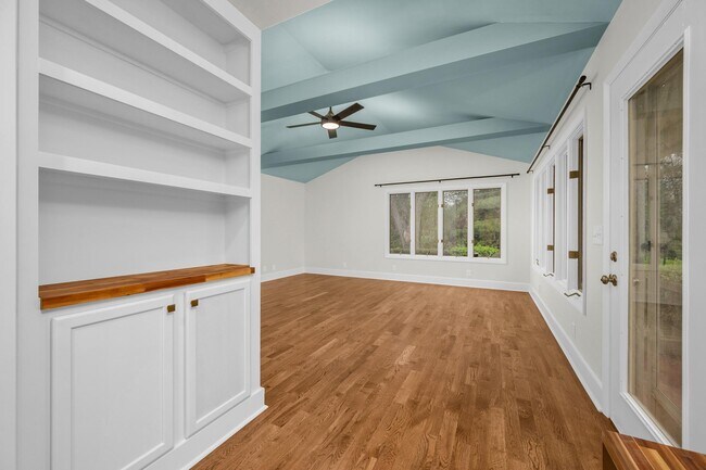 Building Photo - 1106 Whitehall Rd