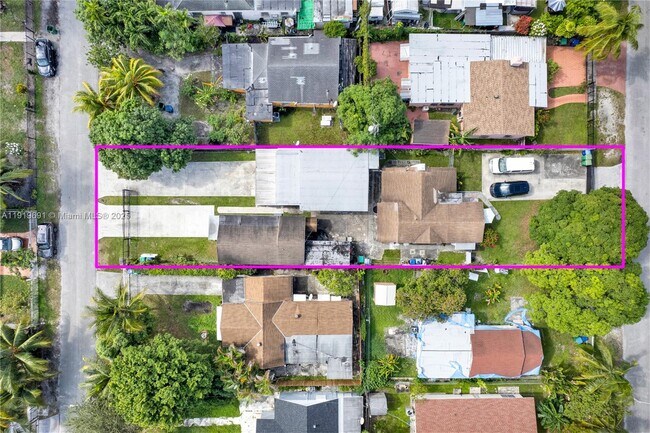 Building Photo - 575 NW 99th St