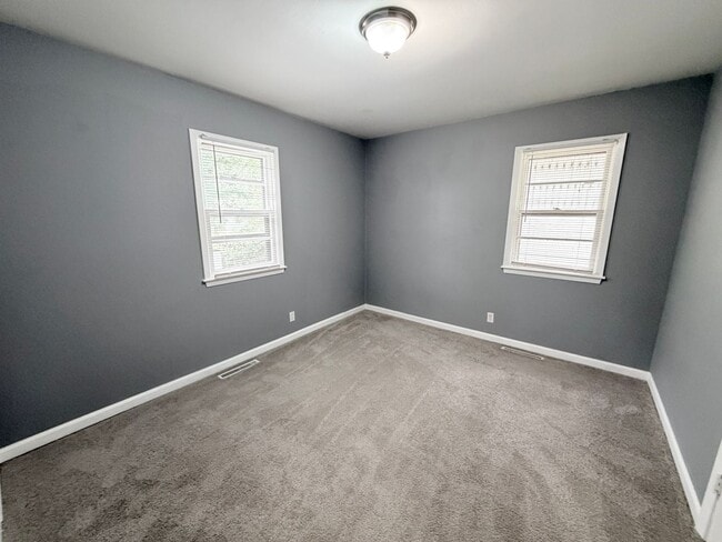 Building Photo - 2503 S Crescent Ave