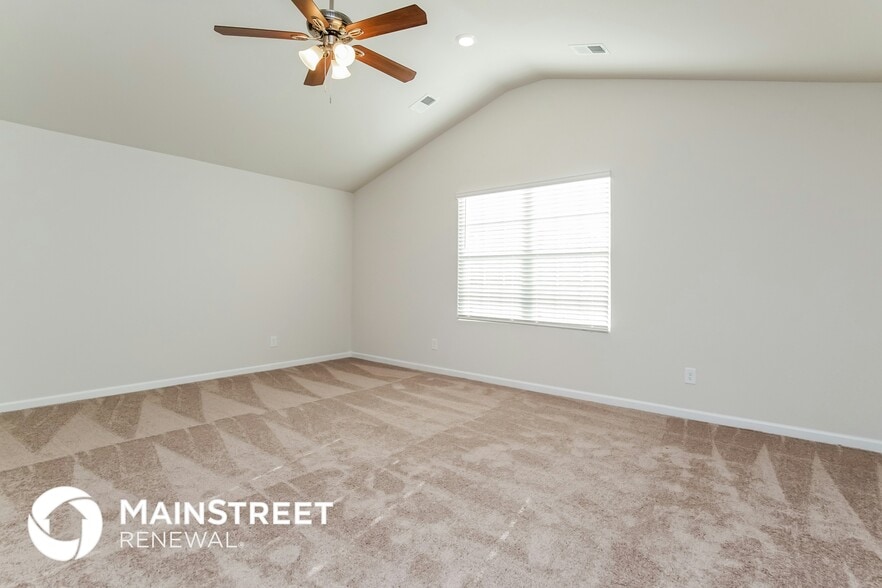 Building Photo - 216 Indian Summer St