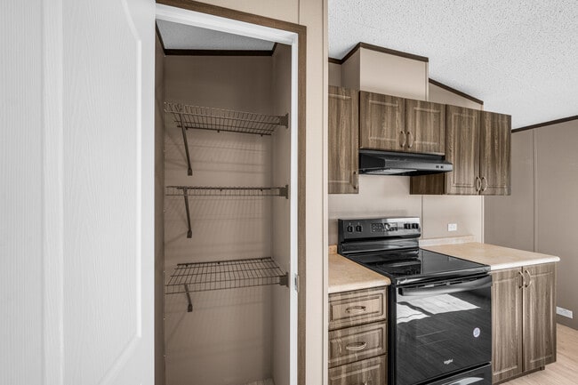 Building Photo - 2301 NW Sheridan Rd