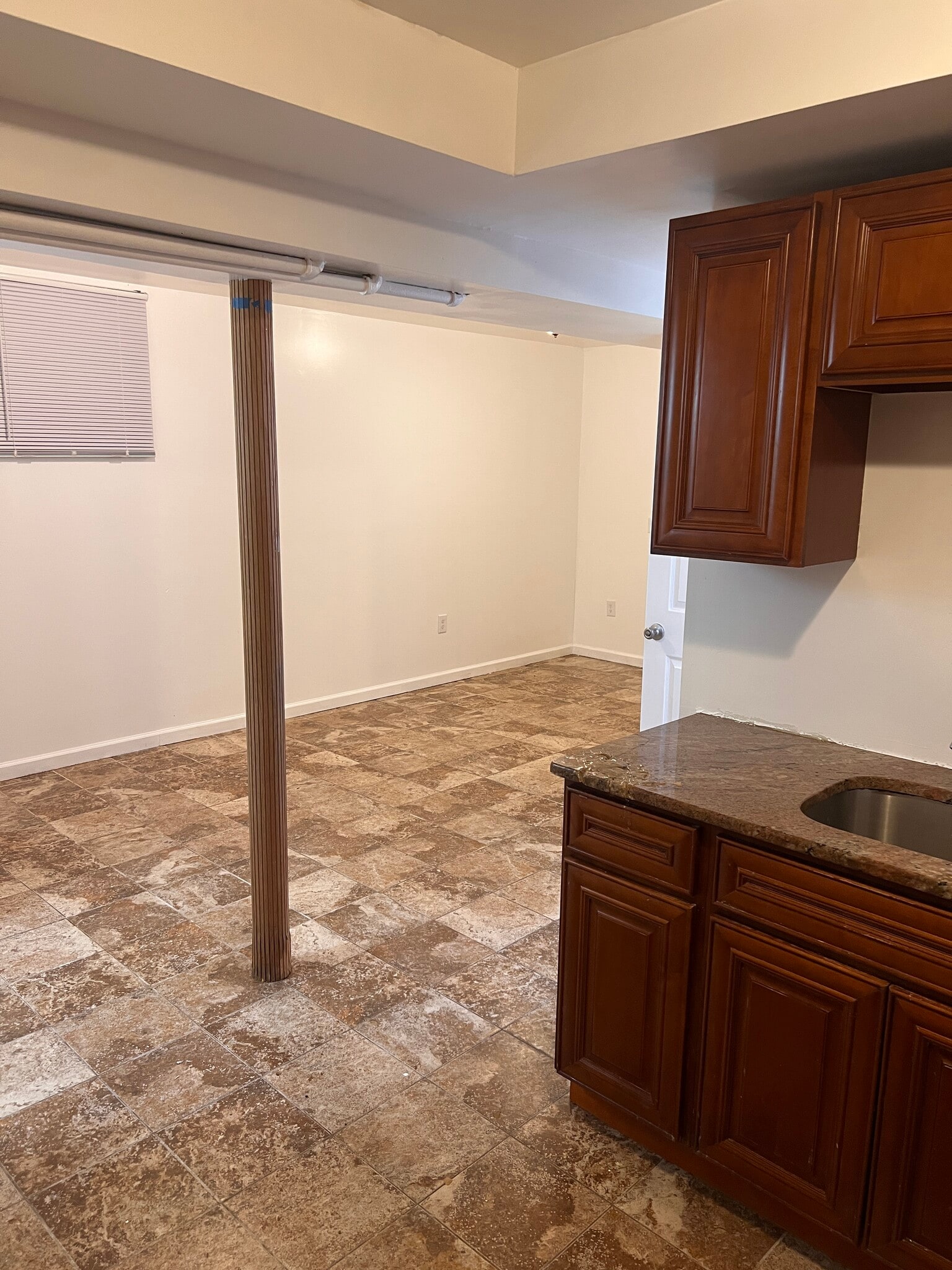 Building Photo - 163 Fair St