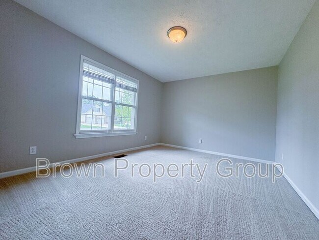 Building Photo - 3426 Broomsgrove Dr