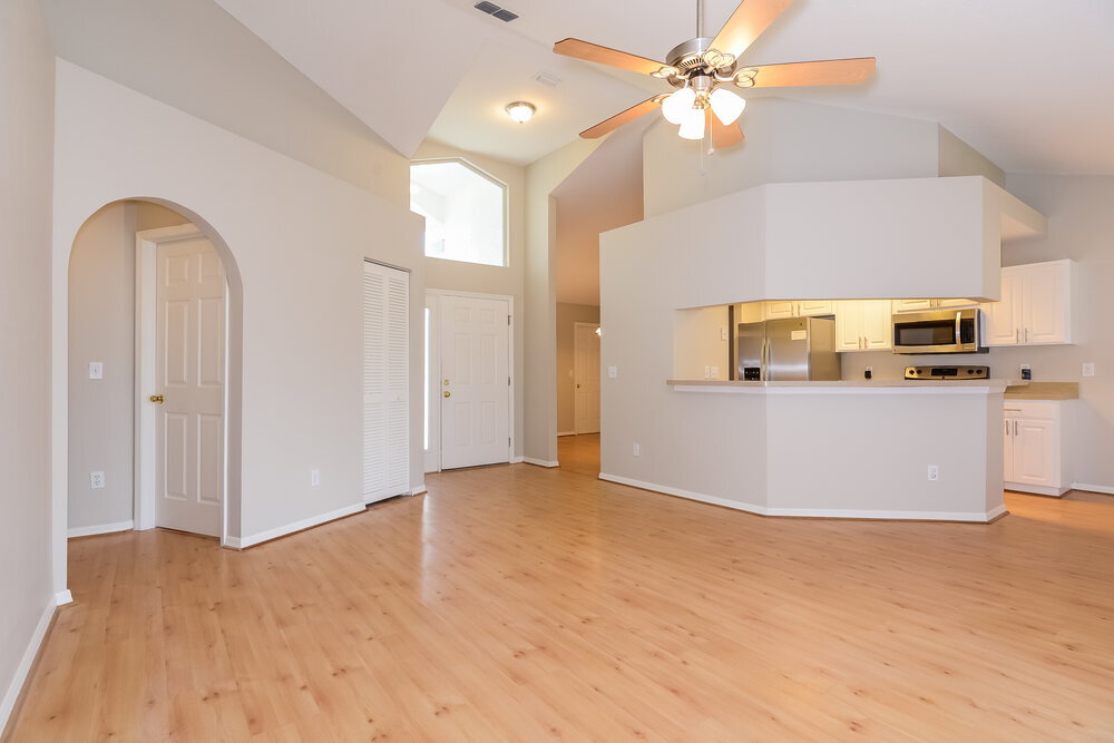 Building Photo - 2304 Tioga Dr