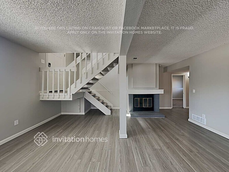 Building Photo - 16735 Blue Mist Cir