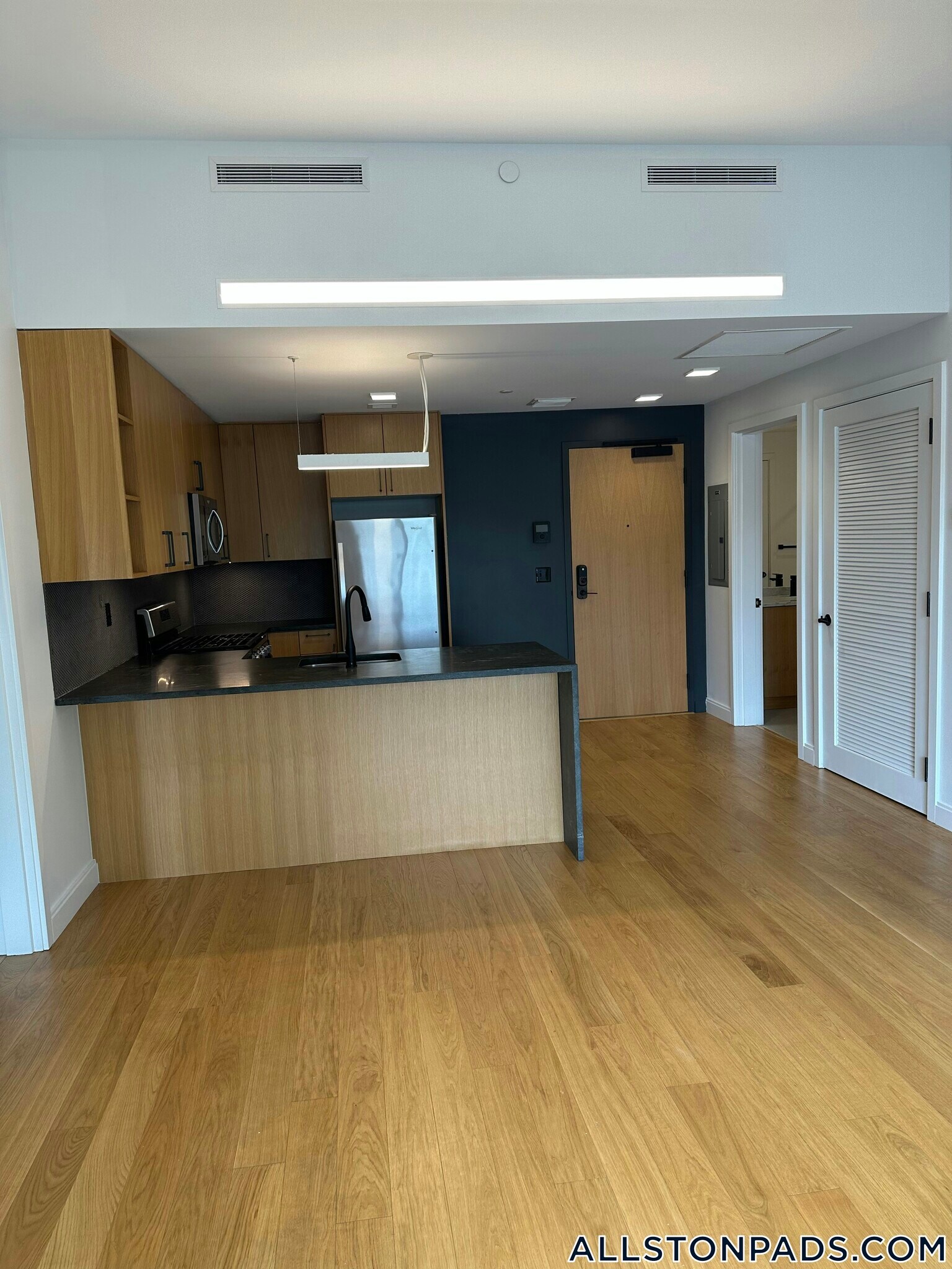 Building Photo - 83 Gardner St