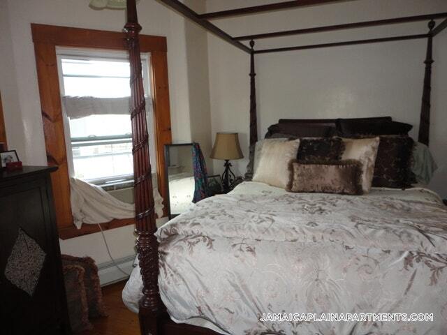 Building Photo - 40 Mozart St