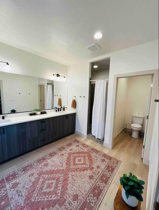 Building Photo - 960 Heritage Dr