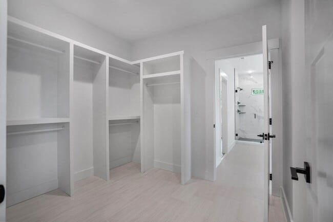 Building Photo - 3 Bedroom Home For Rent Near Dover Road!