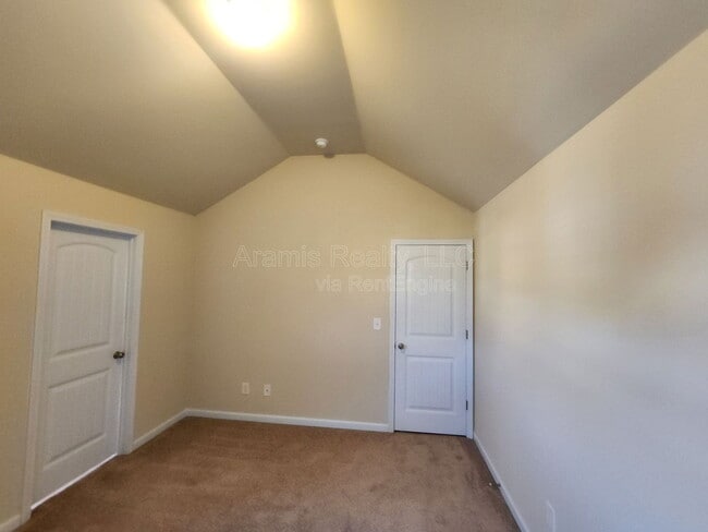 Building Photo - 2385 Capella Cir SW