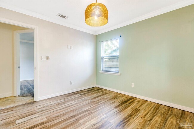 Building Photo - 308 Hollywood Blvd NE
