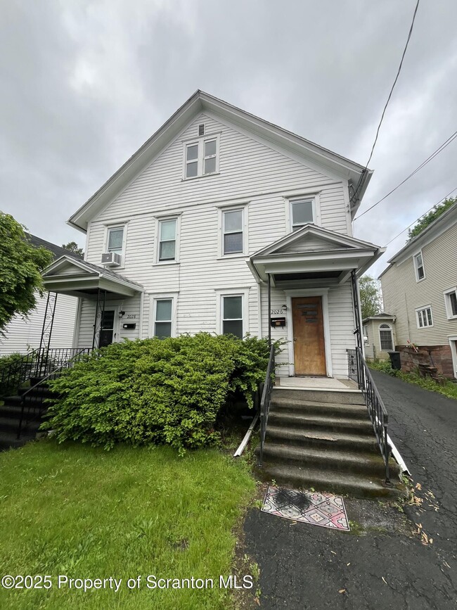 Primary Photo - 2026 Margaret Ave