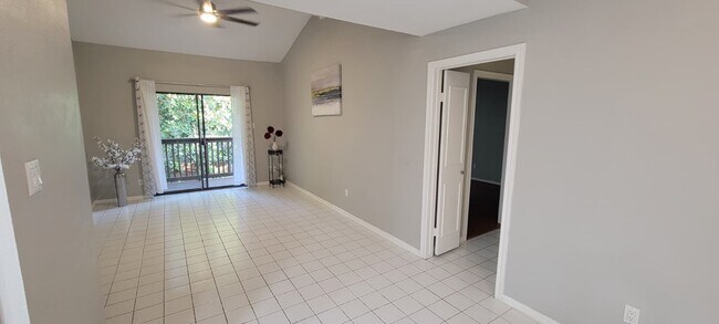 Building Photo - 11711 Memorial Dr