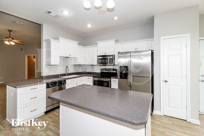 Building Photo - 8580 Griffin Park Dr