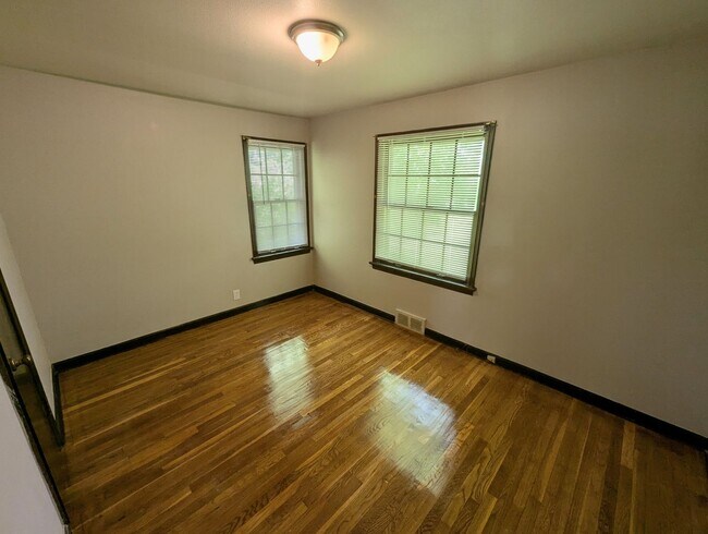 Building Photo - Deep Deal on Fathom
