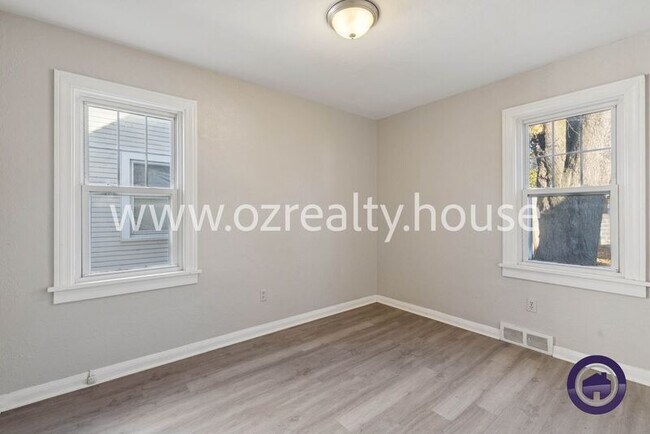 Building Photo - 2022 Balkan Pl