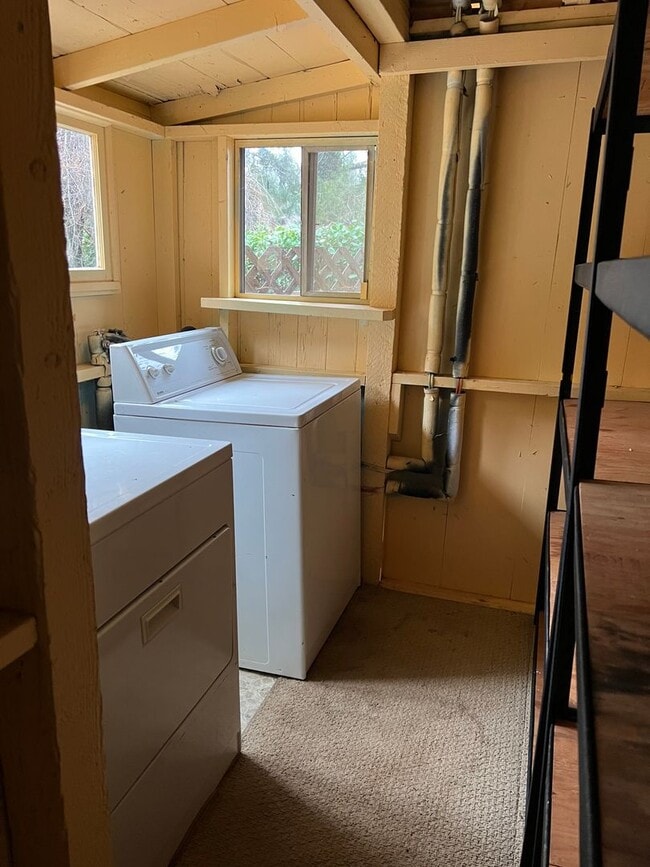 Building Photo - Charming home walking distance to Union Hi...