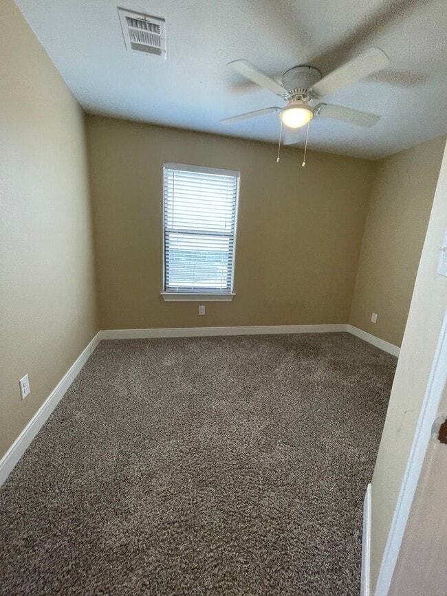 Building Photo - 105 Homonu Ct