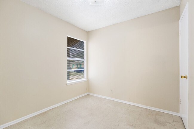 Building Photo - 4718 Casa Oro St