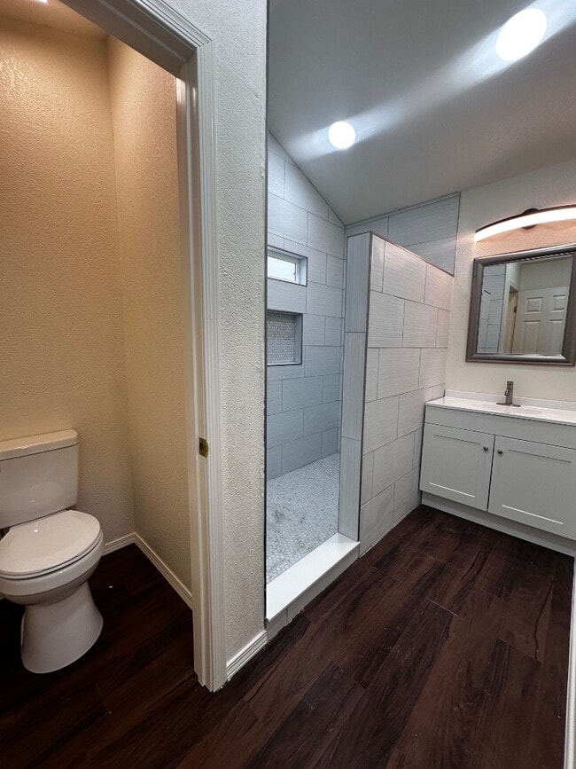 Building Photo - 5733 Saplinas Rd