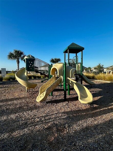 Building Photo - 33805 Astoria Cir